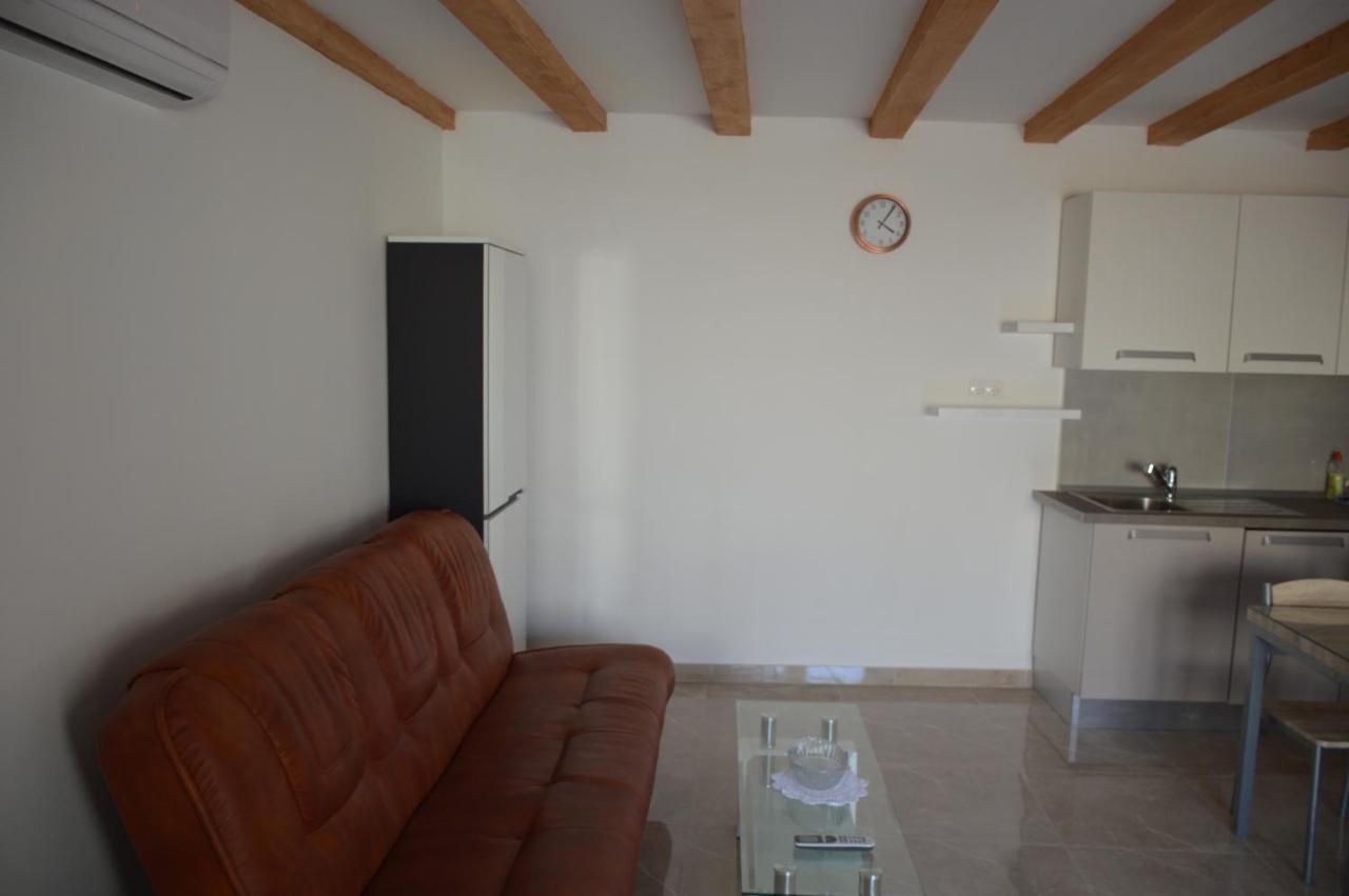 Studio Apartman Kata Prvic Sepurine Zewnętrze zdjęcie