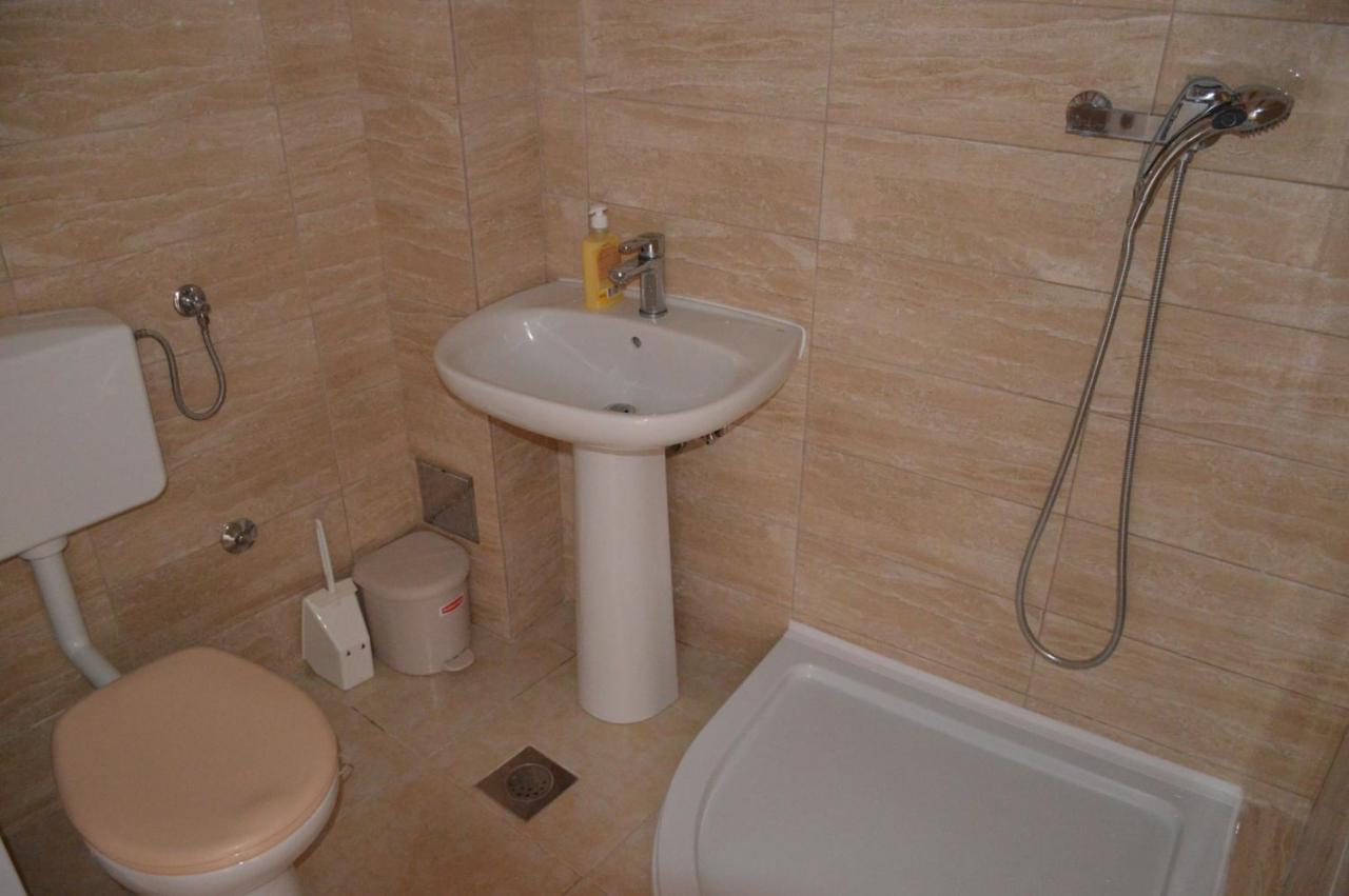 Studio Apartman Kata Prvic Sepurine Zewnętrze zdjęcie