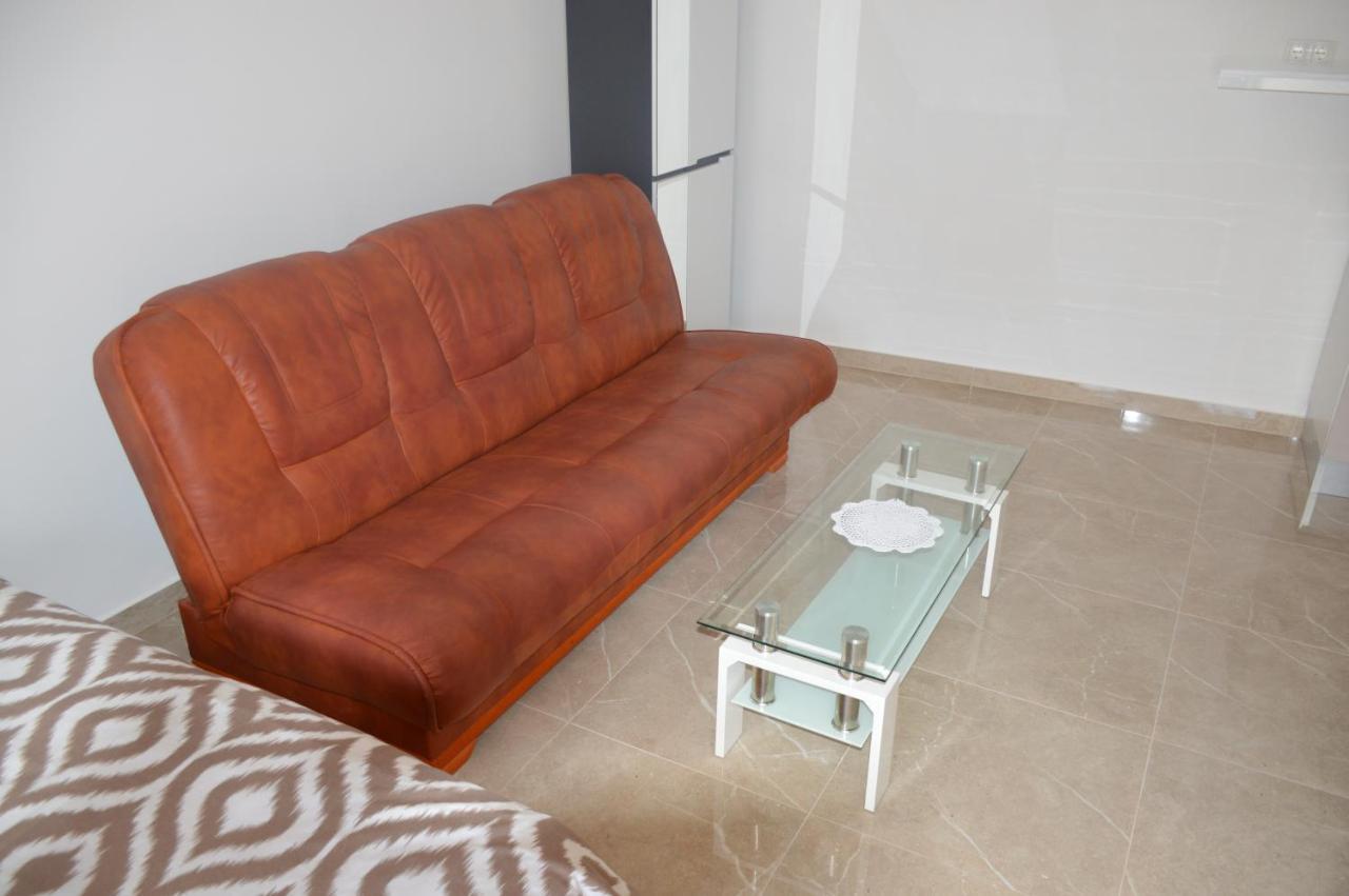 Studio Apartman Kata Prvic Sepurine Zewnętrze zdjęcie